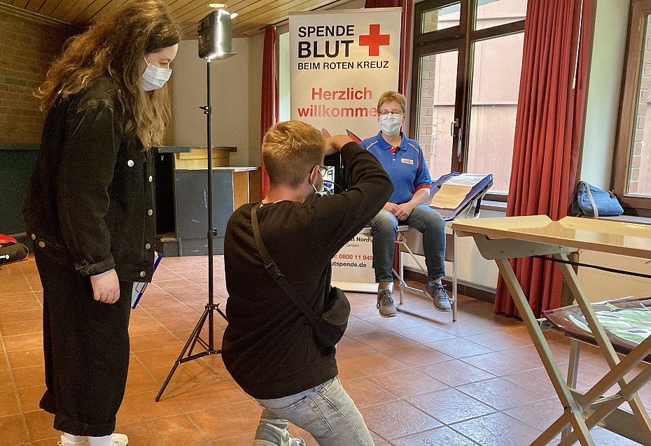 Videodreh bei Manuela Neumanns Blutspende in Henstedt-Ulzburg