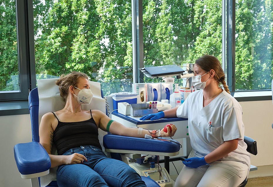Blutspende mit Wohlfühlfaktor: Unsere Mitarbeiter sind immer für Sie da.