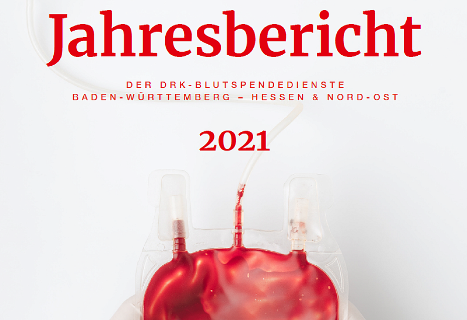 Cover zum Jahresbericht 2021 - rote Blutkonserve vor weißem Hintergrund