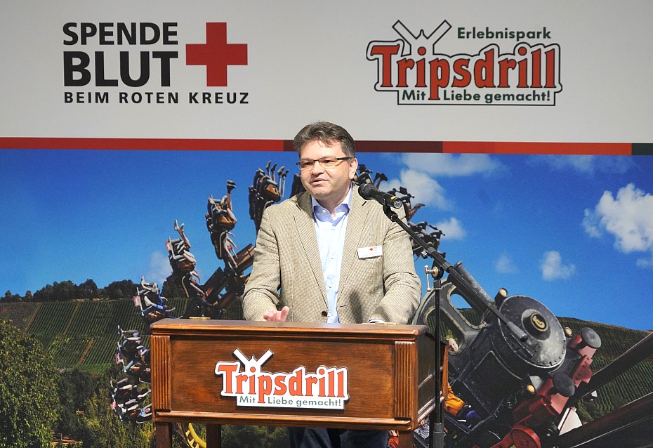 Prof. Wuchter bei der Eröffnung in Tripsdrill