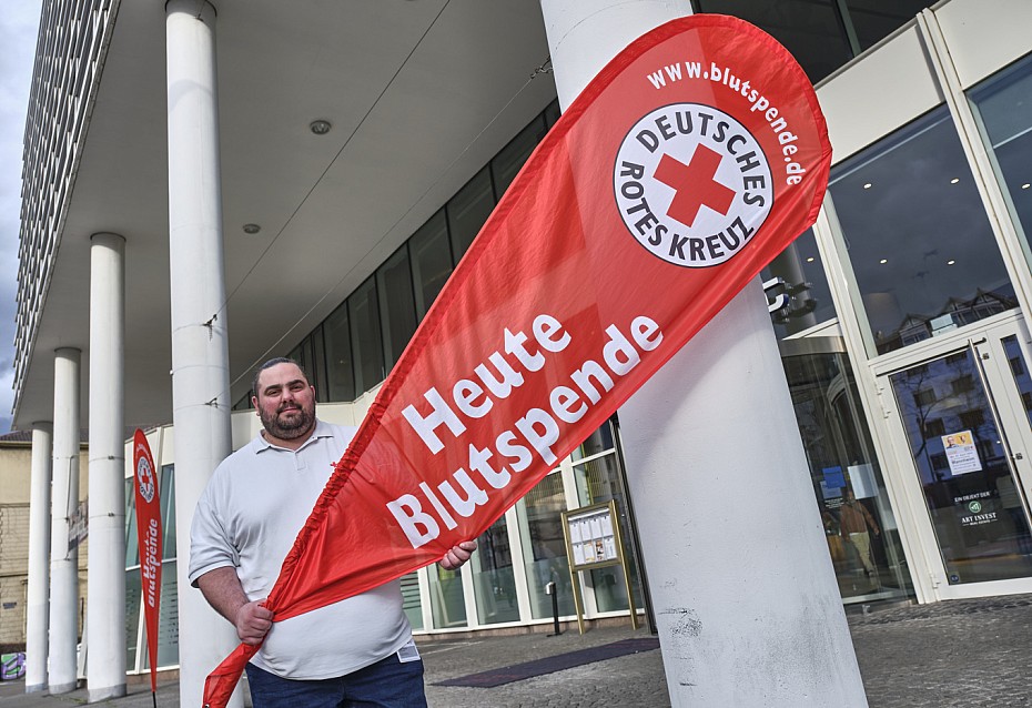 DRK Mannheim Spende vor Hotel