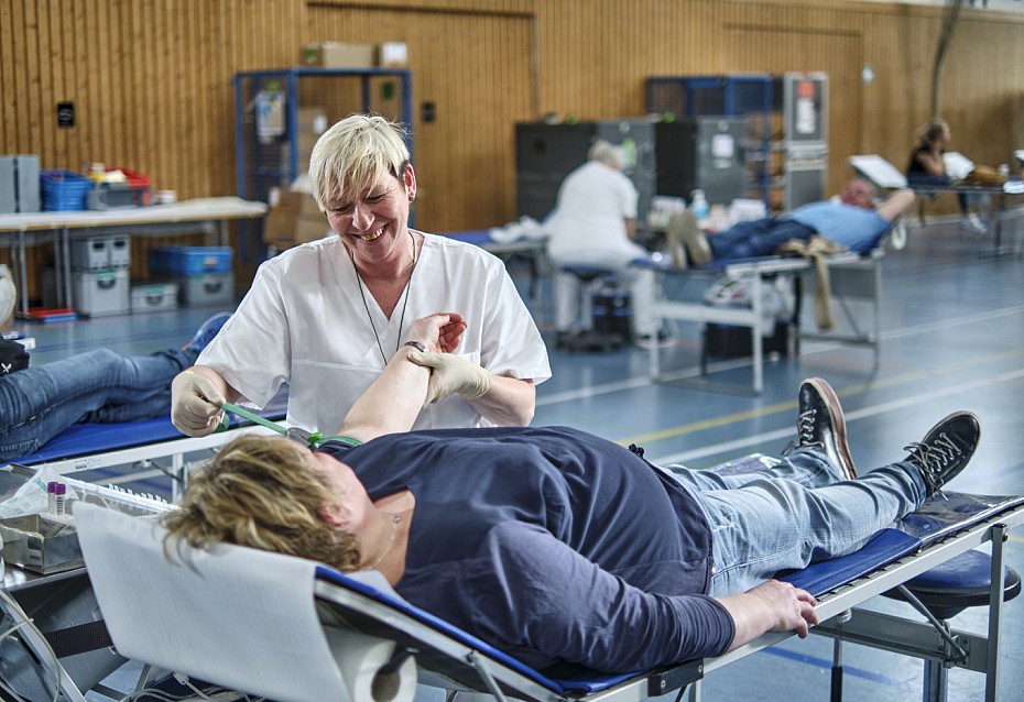 DRK Hohentengen Spende Sporthalle