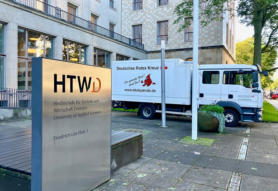 außenaufnahme-lkw-blutspende