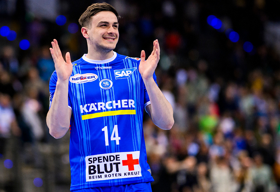 Das DRK Blutspendedienst Logo "Spende Blut" auf dem Trikot des Handball Bundesligisten TVB Stuttgart