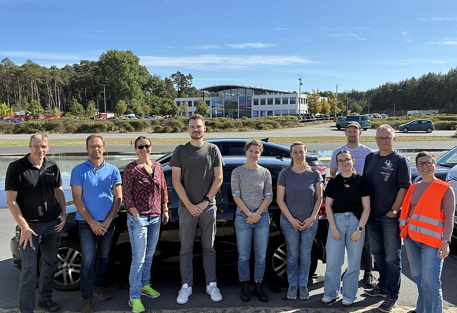 gruppenfoto-fahrsicherheitstraining-linthe
