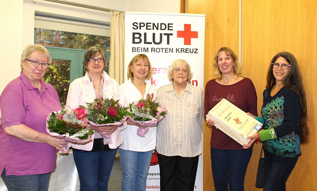 vlnr Sabine Werny, Vera Hoyer, Carola Warnholz, Käthe Raddatz, Elke Hildebrandt, Dr. Bettina Lizardo 