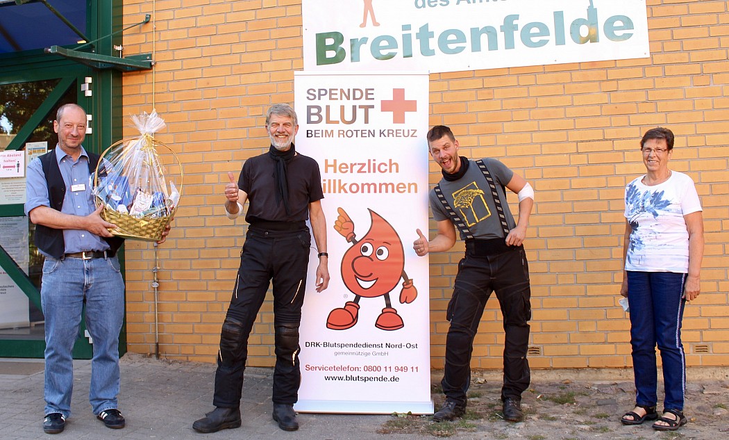 Ehrung für Rekordblutspender in Breitenfelde
