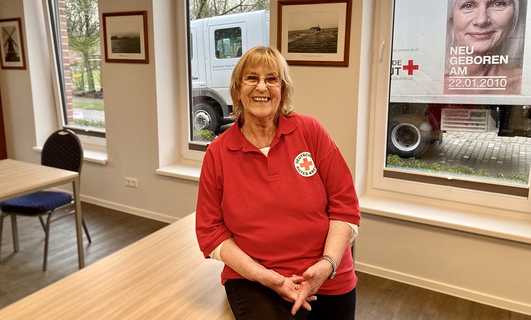 Frauke Unglaubeverbschiedet sich aus der Arbeit im Ehrenamt ihres DRK-Ortsverein Stedesand