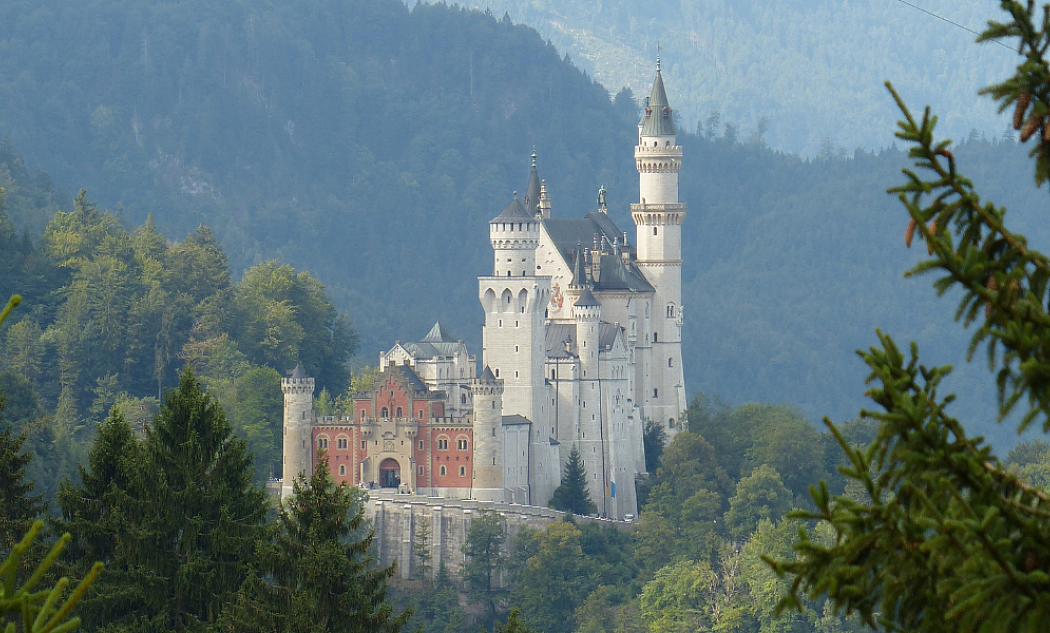 Märchenschloss in Wald