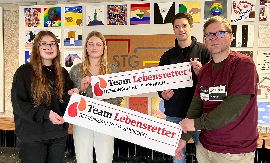 gruppenbild-team lebensretter-schüler-plakat-logo