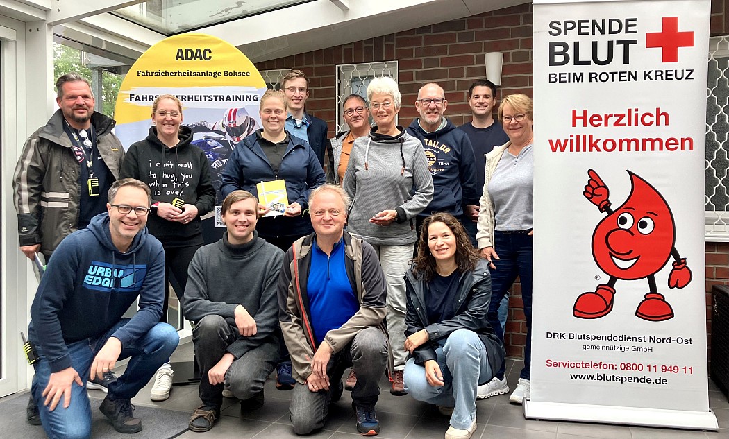 gruppenbild-gruppe-gruppenfoto-fahrsicherheitstraining