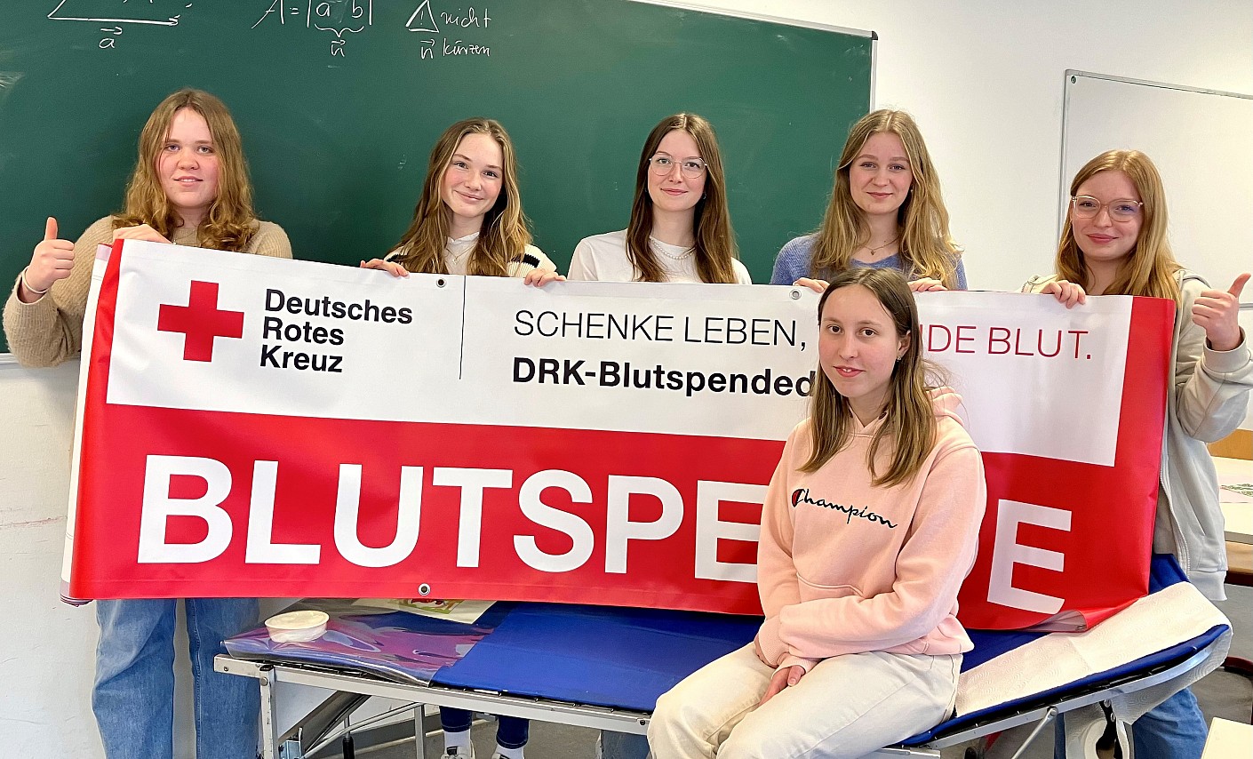 Abiturienten organisieren DRK-Blutspenden an Schulen