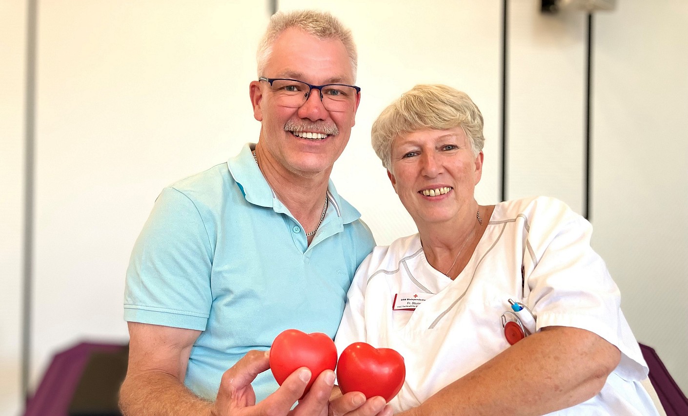 Dagmar und Heino fanden über die Blutspende zueinander blutspender-liebe-paar-herzen