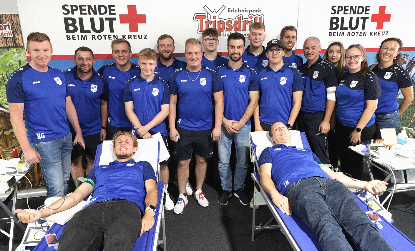 Zwanzig Mitglieder des TSV Botenheim kamen nach Tripsdrill TSV Botenheim setzt sich für die Blutspende in Tripsdrill ein