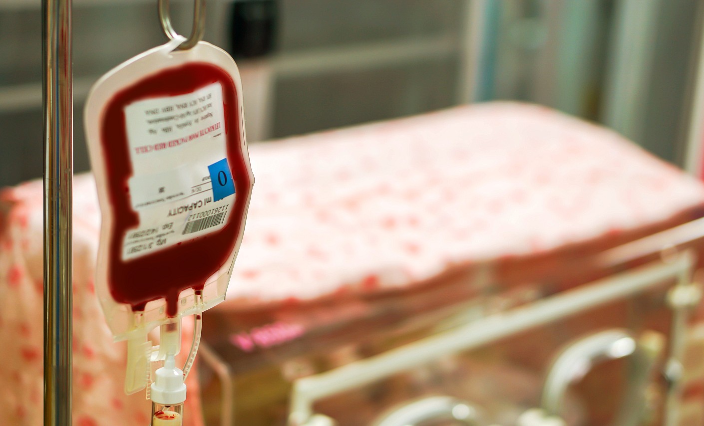 Symbolfoto: Frühgeborene benötigen aus unterschiedlichen Gründen Bluttransfusionen zum Überleben bluttransfusion-frühgeborenes-krankenhaus