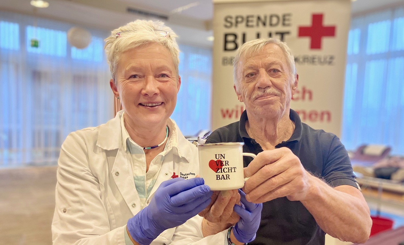 Günter Ilinsch spendet auch mit 75 Jahren noch regelmäßig Blut blutspende-unverzichtbar-tasse-senior-blutspender-altersgrenze