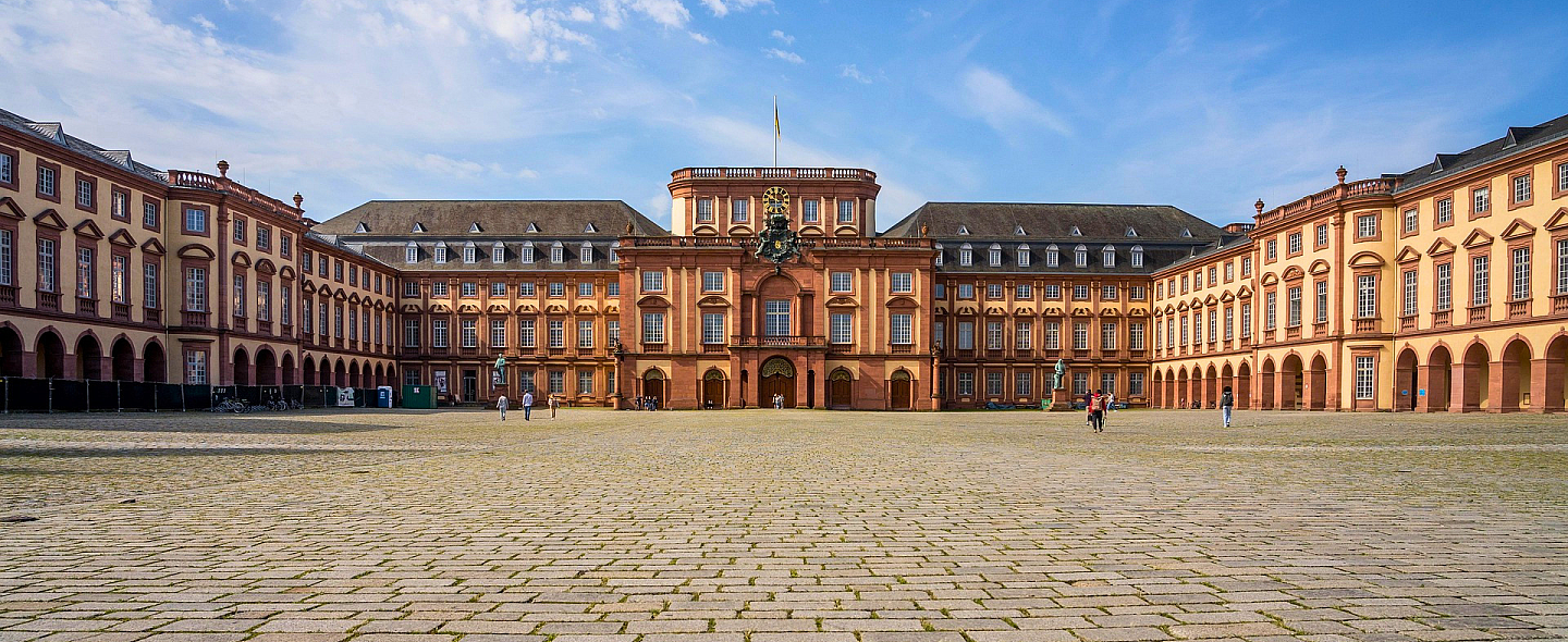 Schloss in Mannheim, in dem Blutspendeaktionen stattfinden
