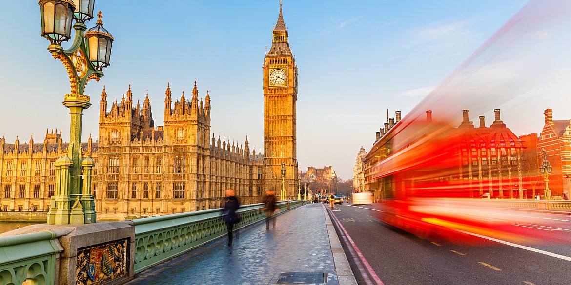 Big Ben in London bei Sonnenaufgang