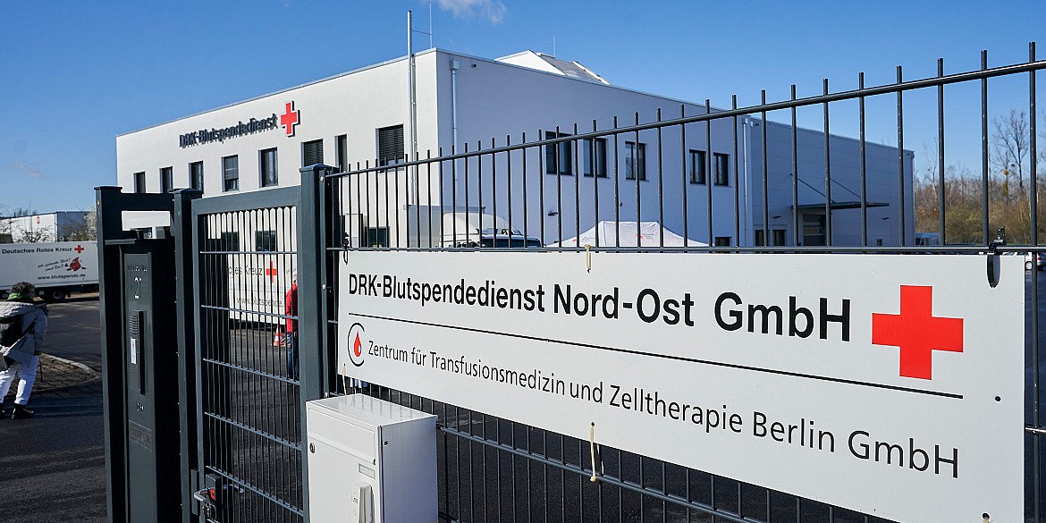 Das neue DRK-Logistikzentrum des DRK-Blutspendedienstes Nord-Ost Das neue DRK-Logistikzentrumin Großbeeren