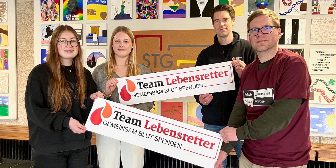 gruppenbild-team lebensretter-schüler-plakat-logo