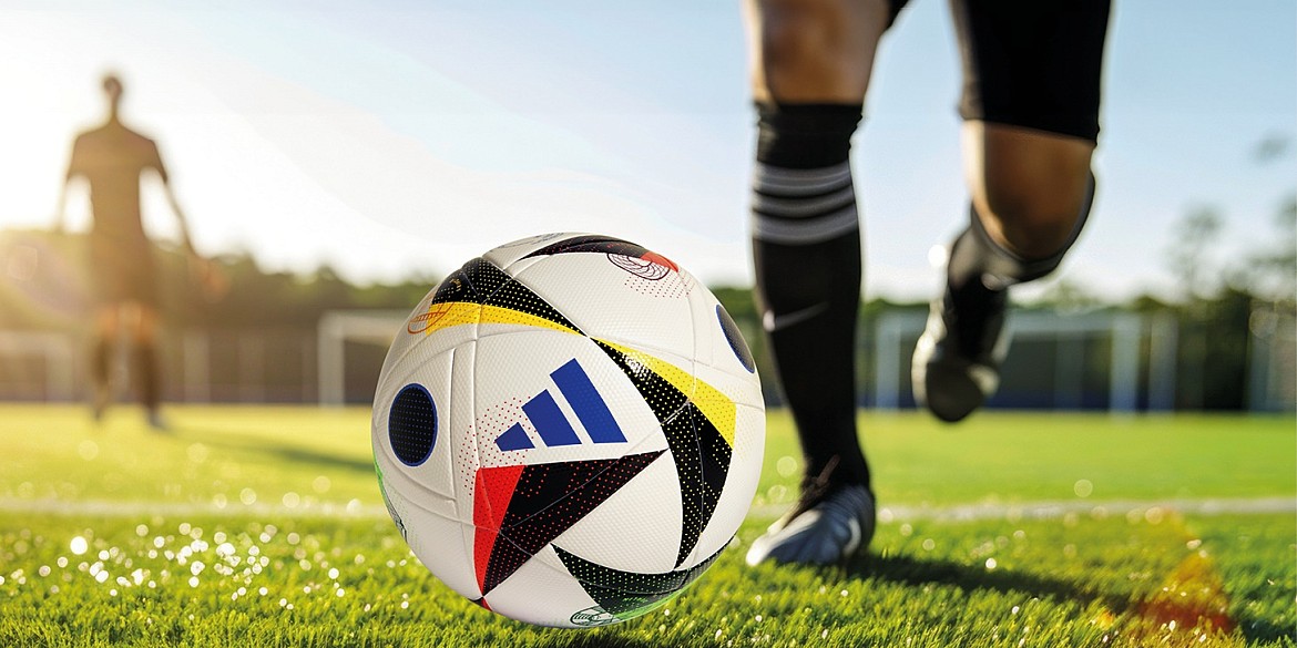 Der Hauptgewinn auf vielen Terminen - Ein adidas Ball