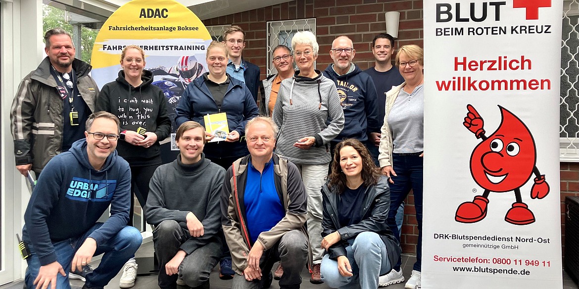 gruppenbild-gruppe-gruppenfoto-fahrsicherheitstraining