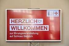 Spenderehrung Wiesbaden - Begrüßungsschild