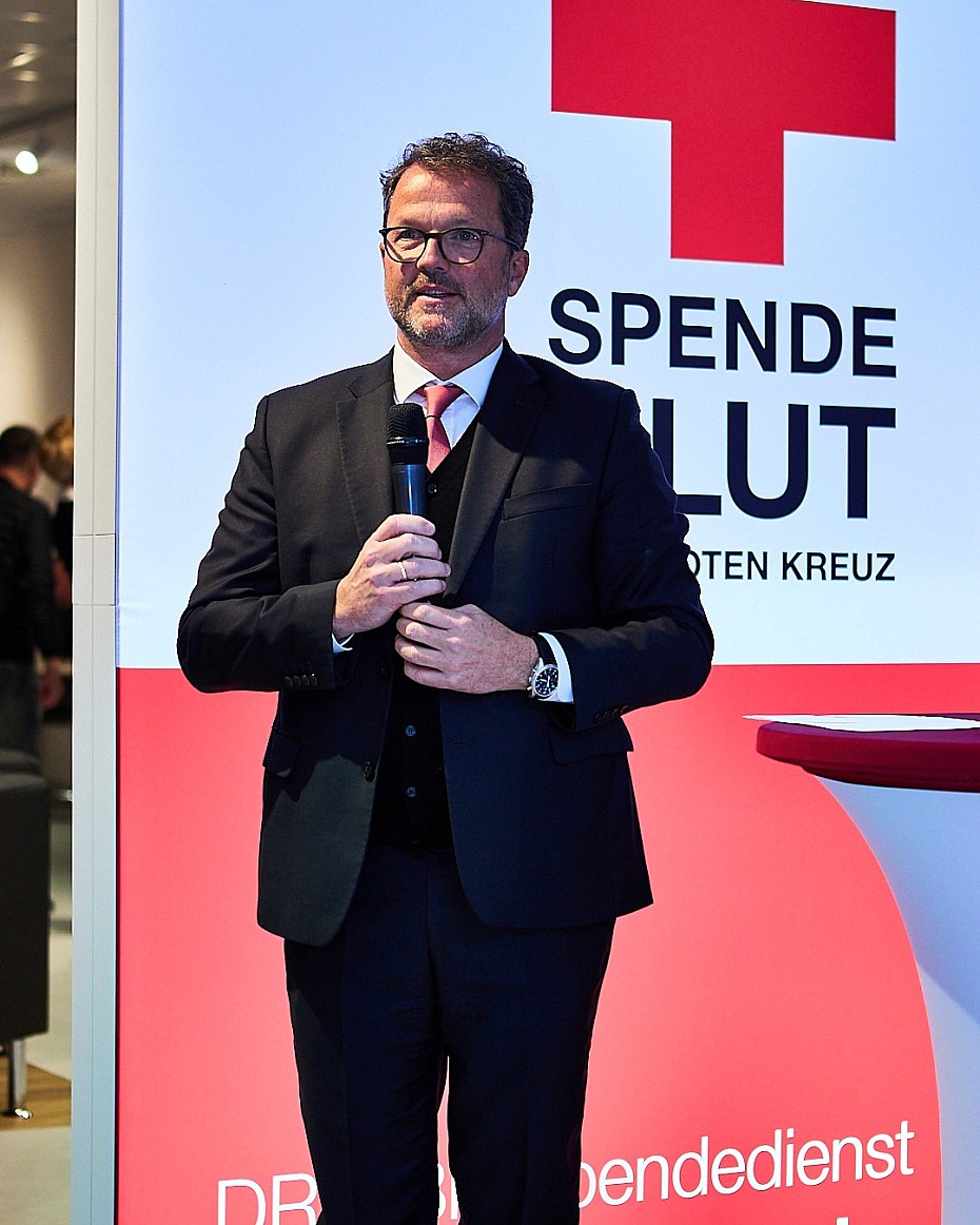 Wolfgang Rüstig bei der Eröffnung des neuen DRK-Blutspendezentrums in Chemnitz