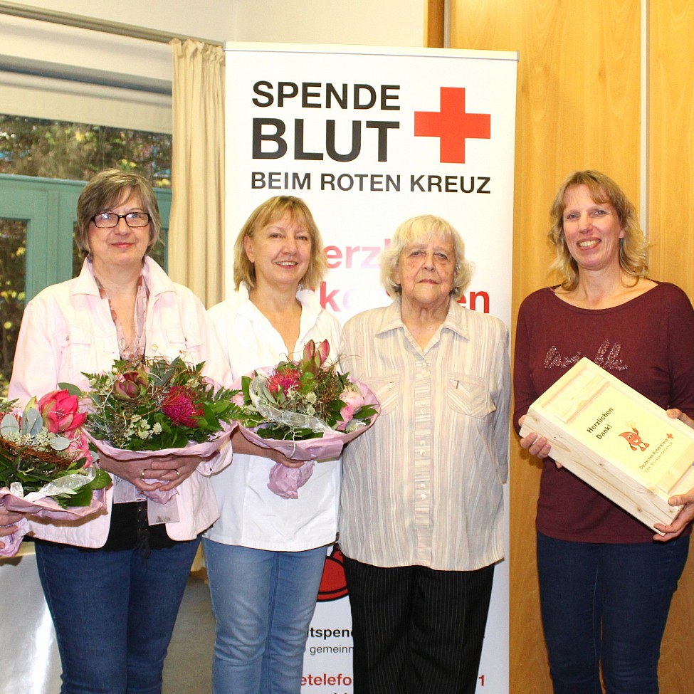 vlnr Sabine Werny, Vera Hoyer, Carola Warnholz, Käthe Raddatz, Elke Hildebrandt, Dr. Bettina Lizardo 