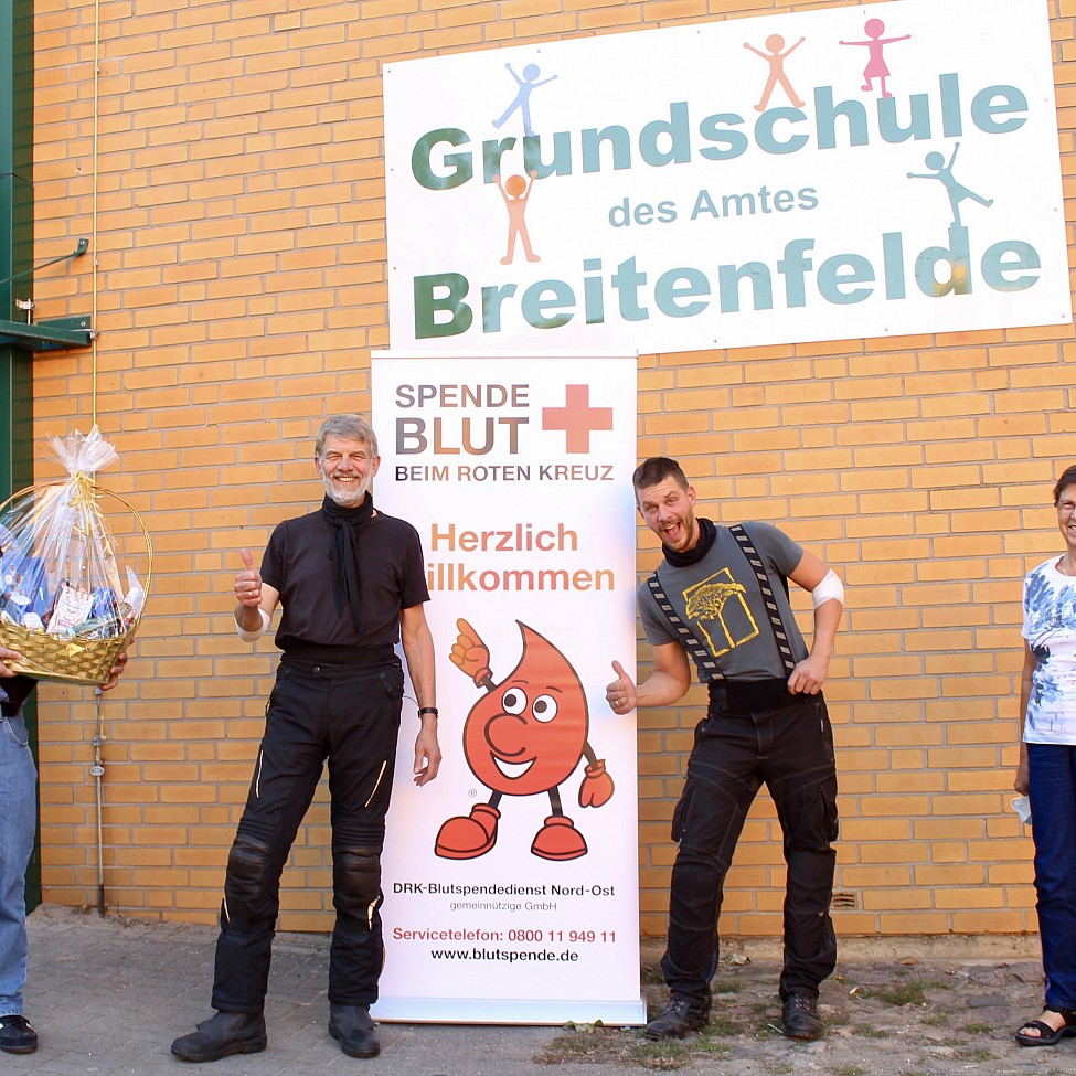 Ehrung für Rekordblutspender in Breitenfelde