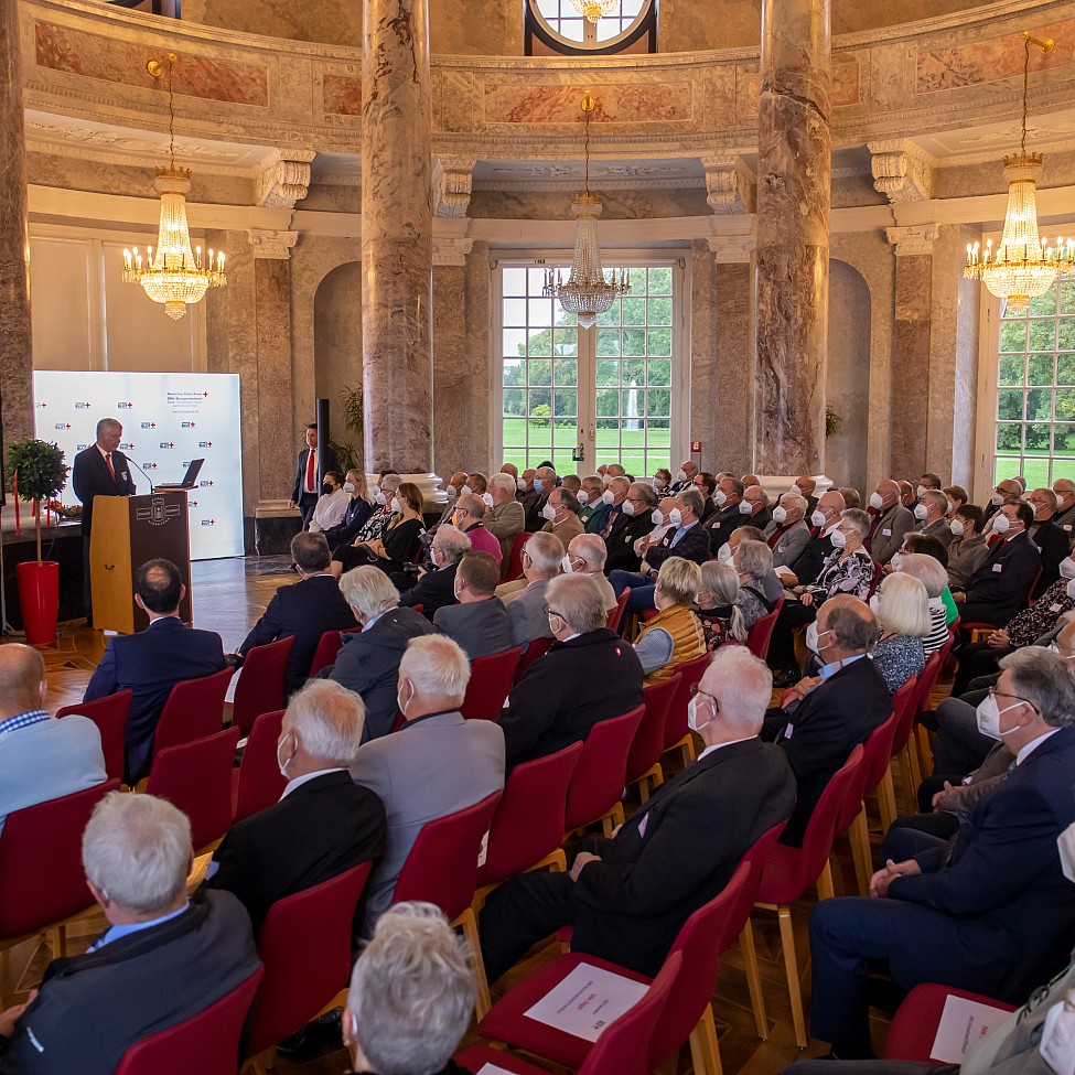 Publikum im Schloss Biebrich