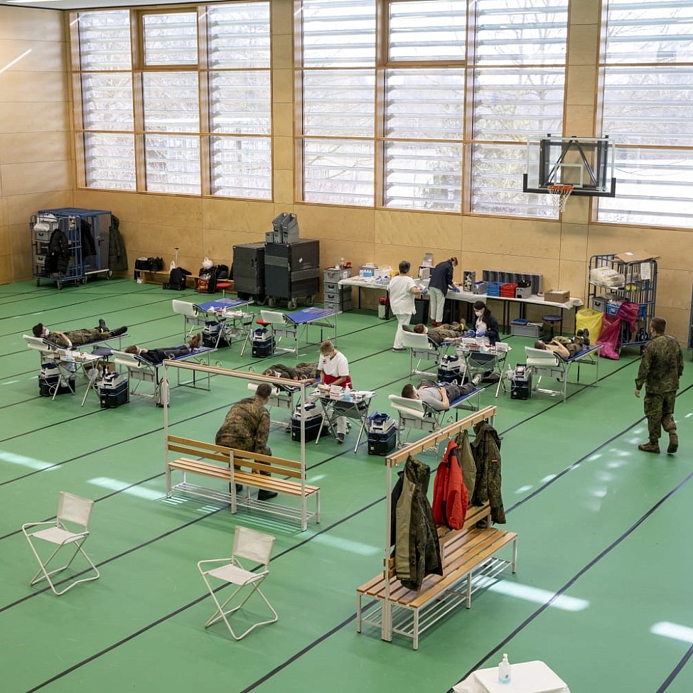 Blutspendeaktion in der Rommel-Kaserne in der Nähe von Ulm