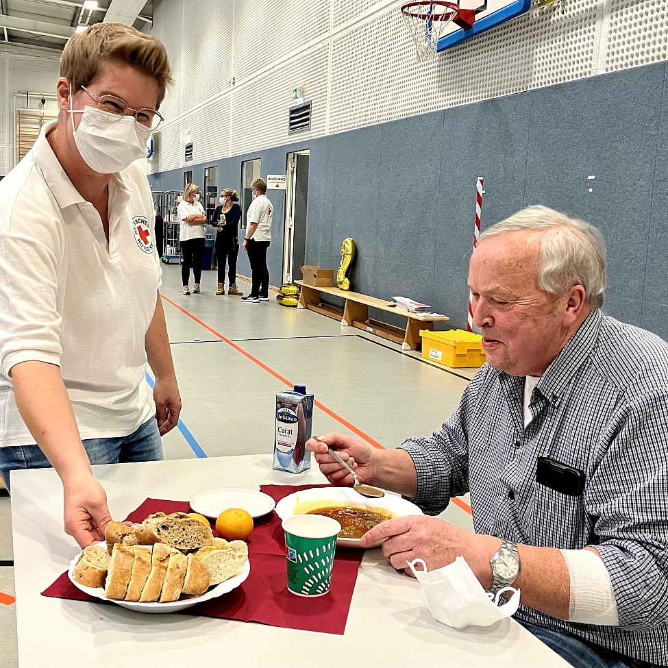 Eine leckere Suppe nach geleisteter Blutspende kommt immer gut an...