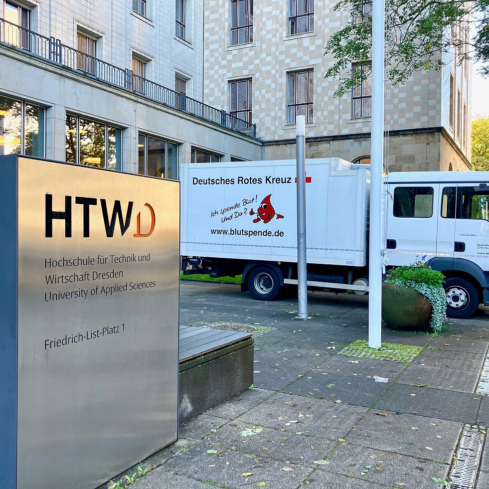 außenaufnahme-lkw-blutspende
